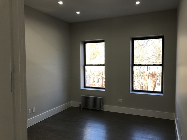 Floorplan - 520 Crown