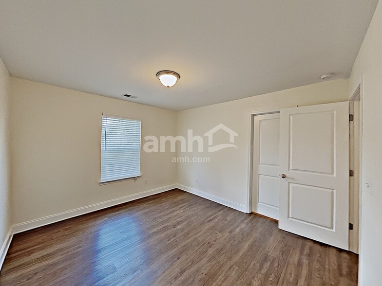 Building Photo - 1211 Bordeau Way