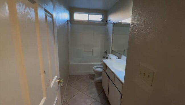 Building Photo - 47750 Mirage Way