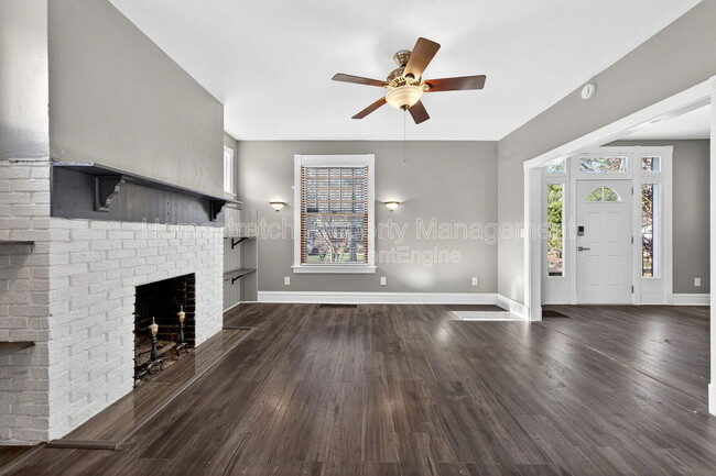 Building Photo - 2424 Oakland Ave