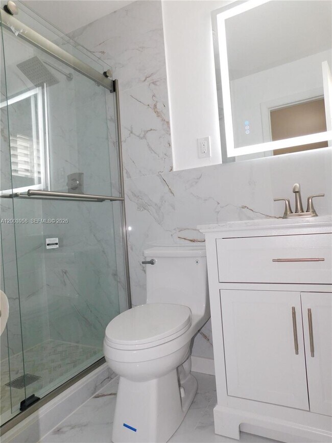 Building Photo - 108 NE 30th St