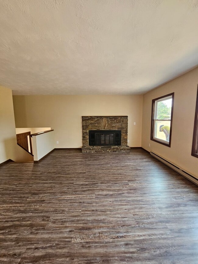 Building Photo - 427 City Springs Ln