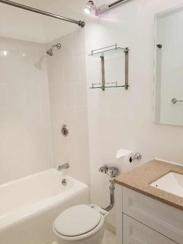 Building Photo - 3600 N Lake Shore Dr