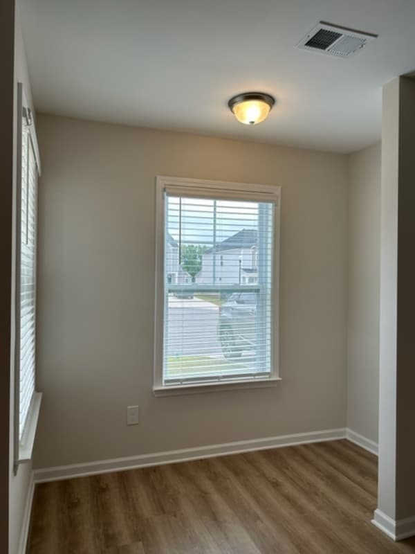 Building Photo - 208 Gum Swamp Trl