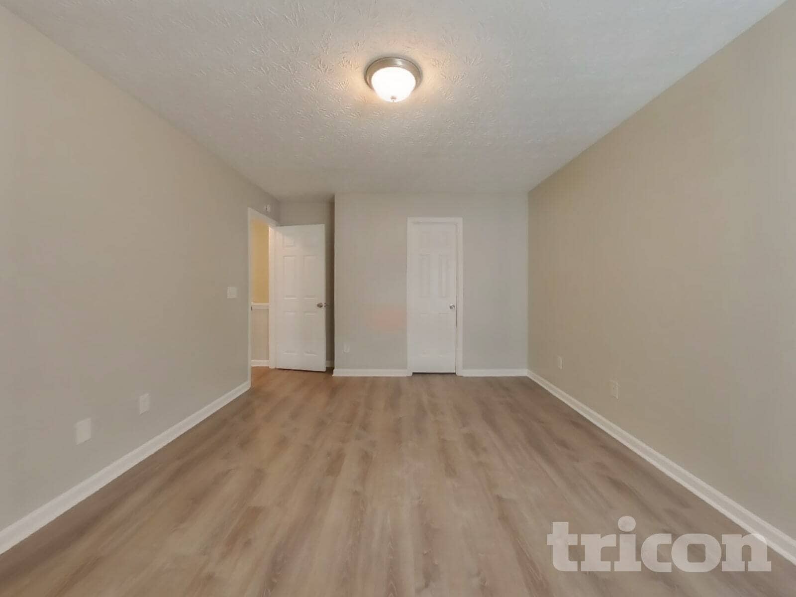 Building Photo - 261 Silver Ridge Dr
