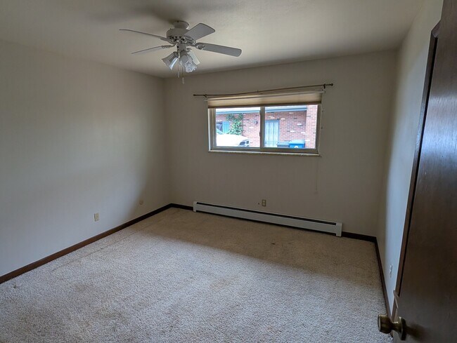 Building Photo - 1405 W 31st St