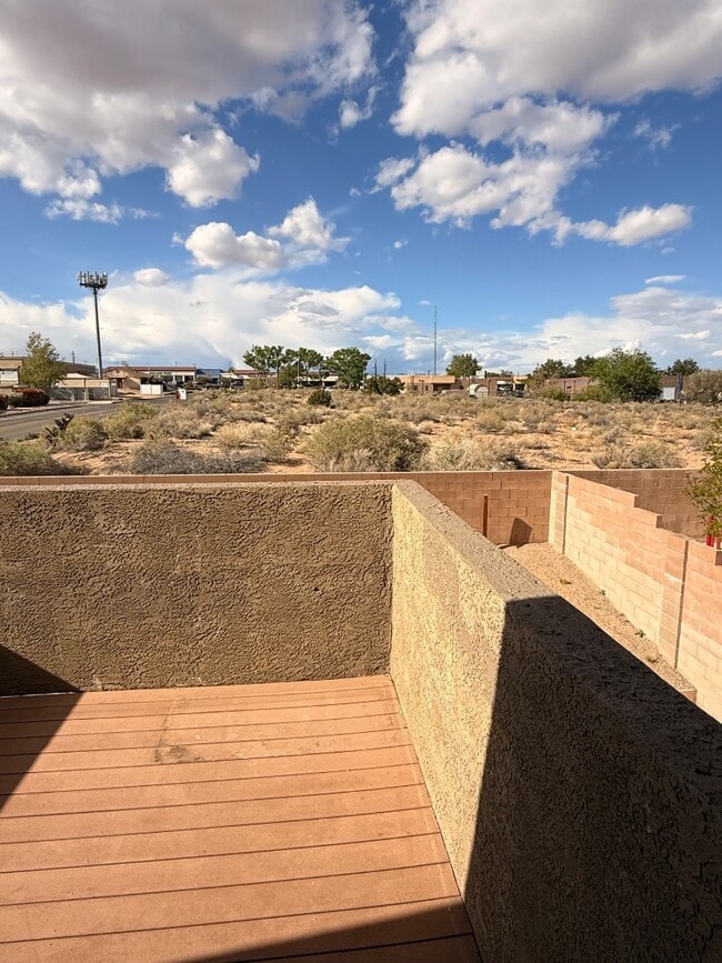 Building Photo - 2103 N Ensenada Cir SE