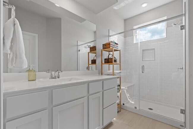 Building Photo - 5317 Baythorne Dr