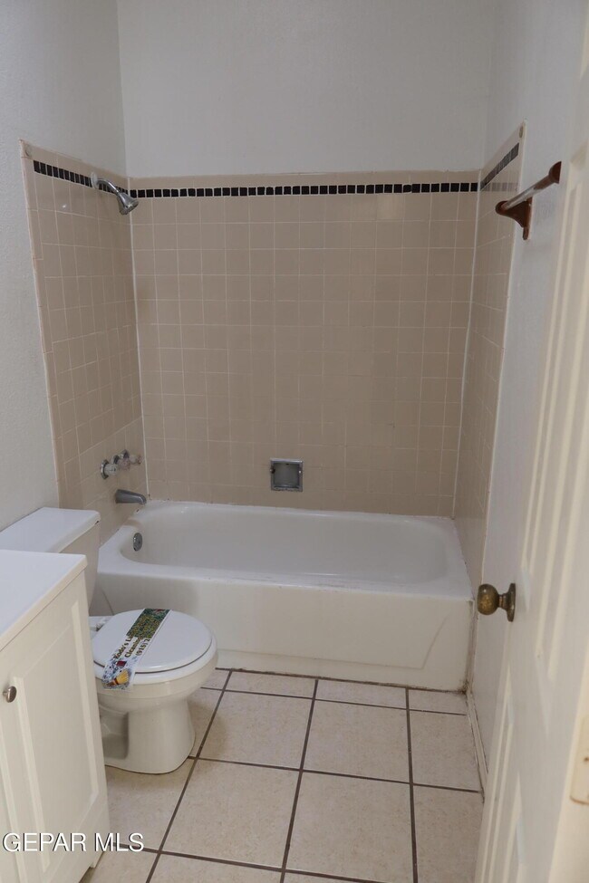 Building Photo - 10736 Obsidian St