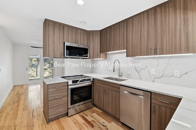 Building Photo - "Charming North  Evergreen Townhouse" "