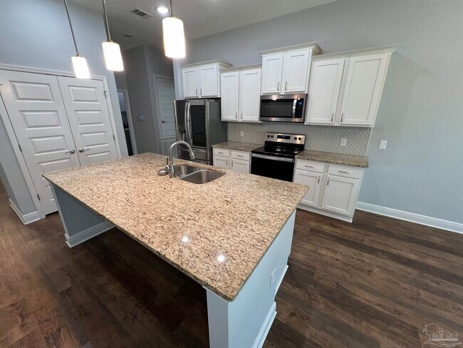 Building Photo - 5779 Dunbar Cir