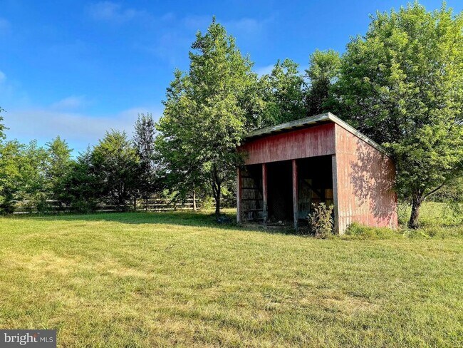 Building Photo - 8530 Wedding Dr