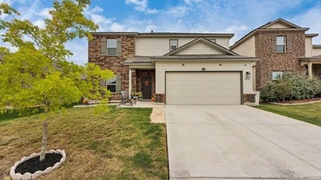 Primary Photo - Charming 3BR w/Study House in Converse