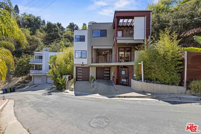 Building Photo - 2222 Bancroft Ave