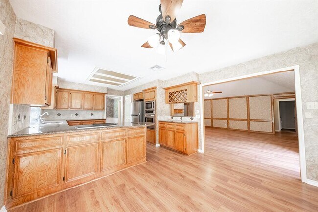 Building Photo - 9107 Pine Stream Ct