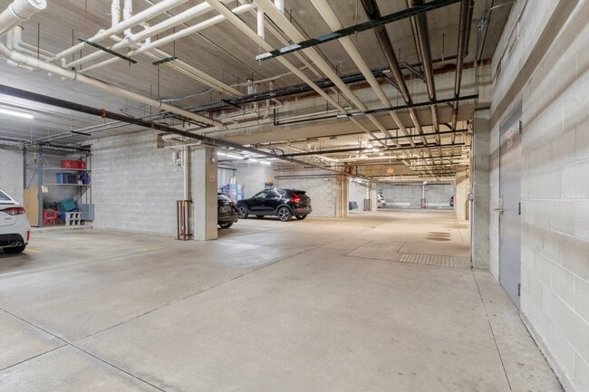 Building Photo - 635 Perrie Dr