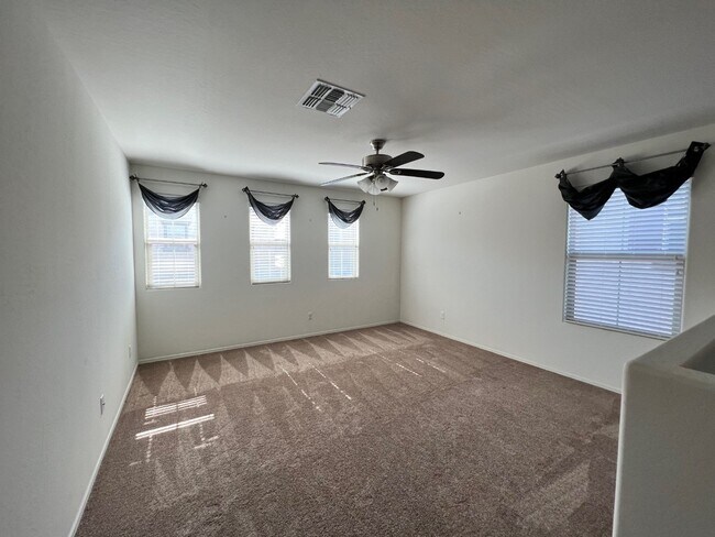 Building Photo - 2880 E Binner Dr