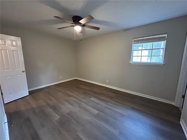 Building Photo - 5710 5th St