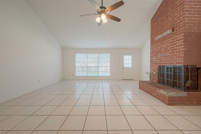 Building Photo - 3806 Embarcadero Dr