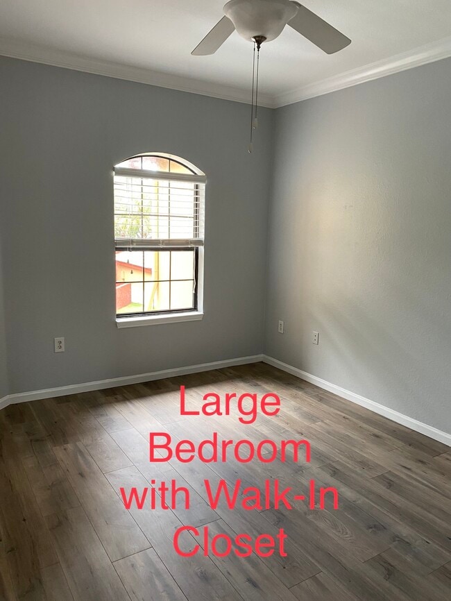 Building Photo - 2279 Portofino Pl