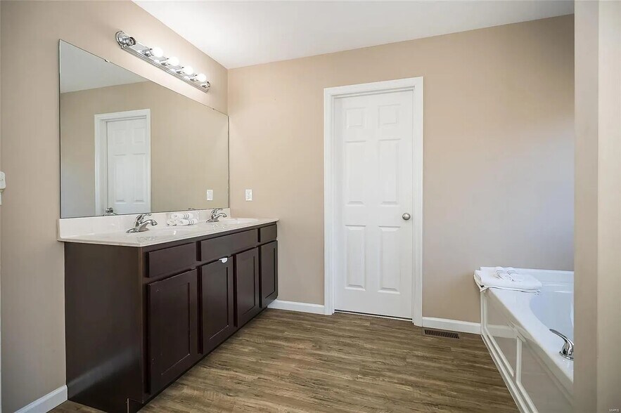 Building Photo - 1304 Mason Grove Dr