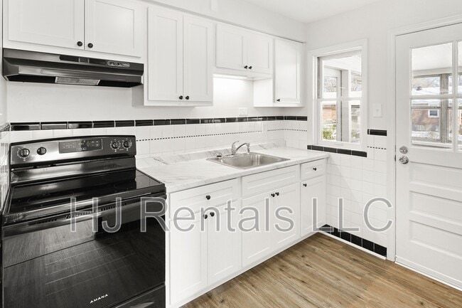 Building Photo - 9632 Cutler Dr