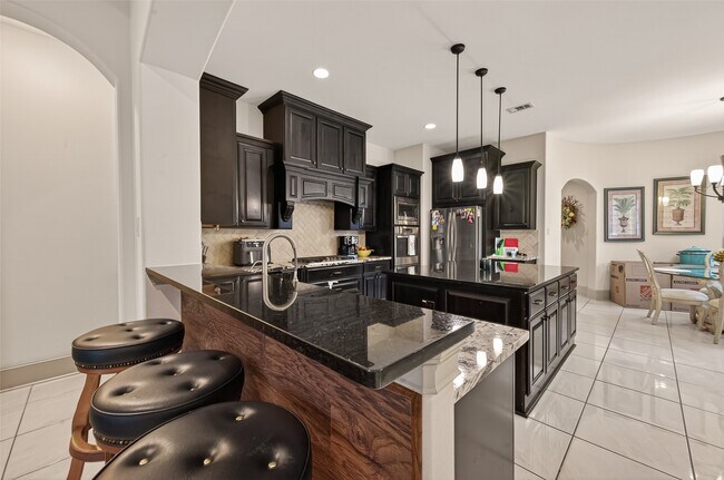 Building Photo - 2515 Avon Gate Ct