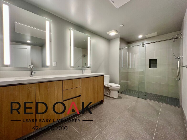 Building Photo - 5801 Camerford Ave