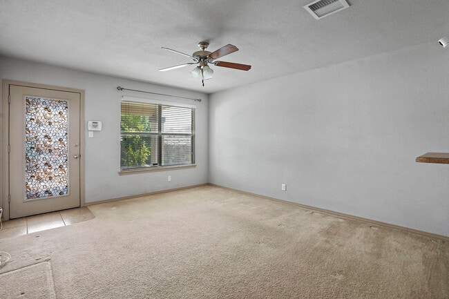 Building Photo - 12858 Hueco Hill Dr