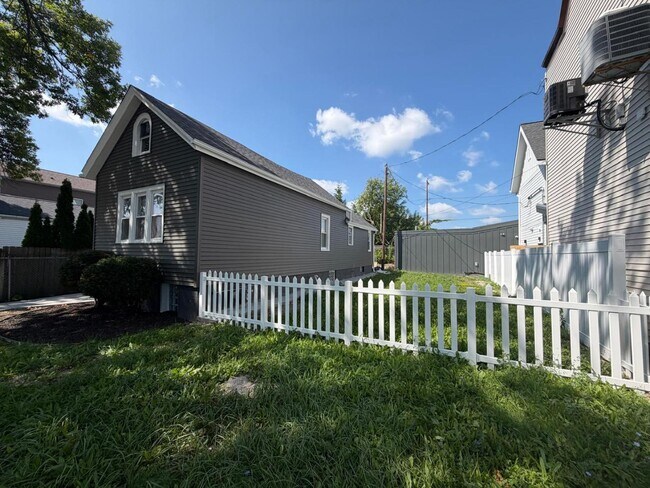 Building Photo - 2235 Dr. William Finlayson St