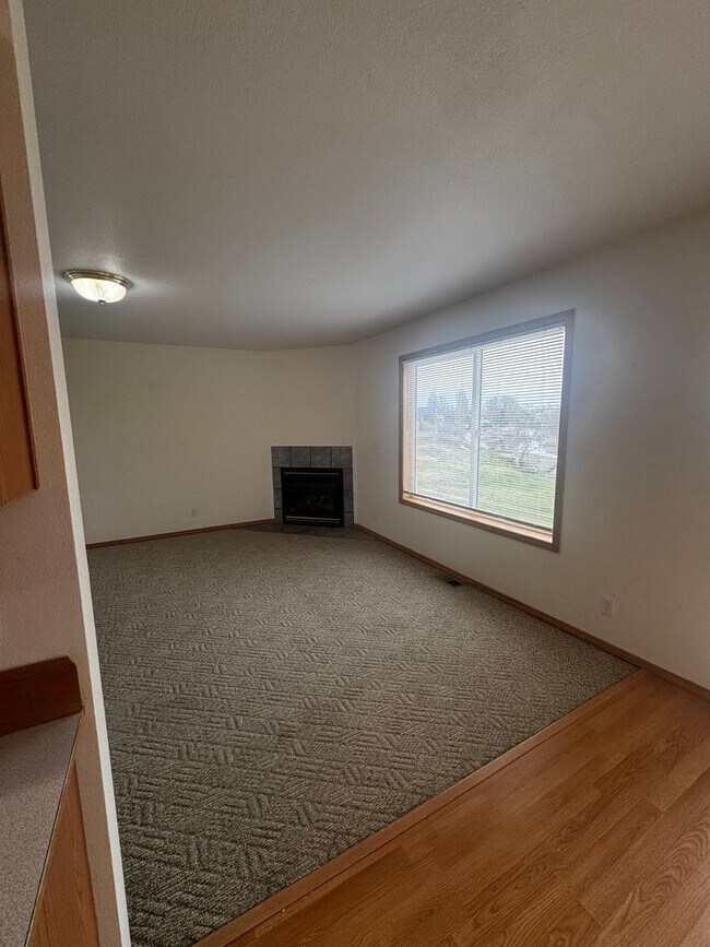 Building Photo - Waterfront Duplex for Rent!!