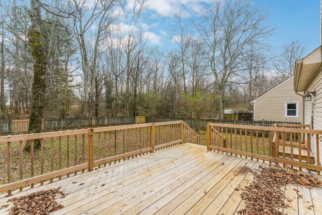 Building Photo - 127 Suffolk Dr