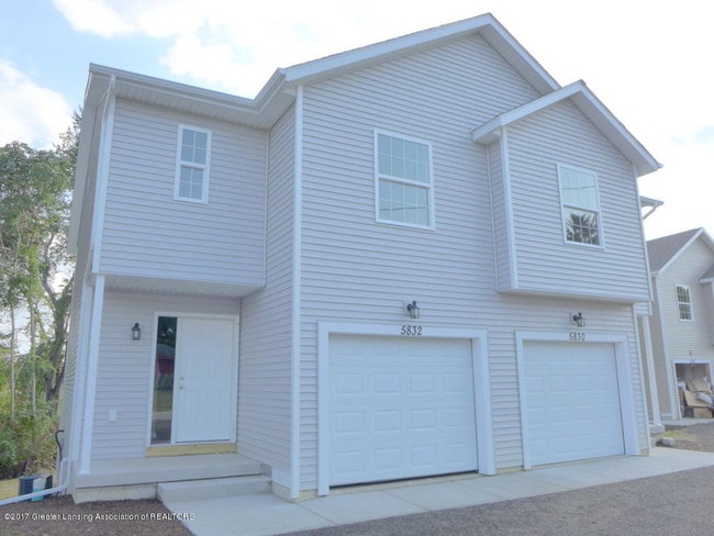 Building Photo - 5832 Outer Dr