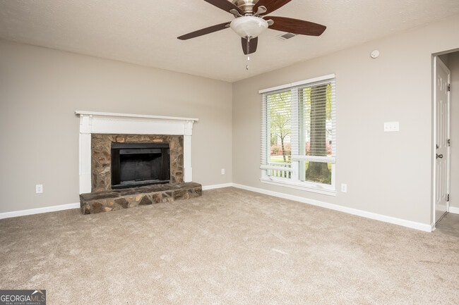 Building Photo - 140 Paces Way