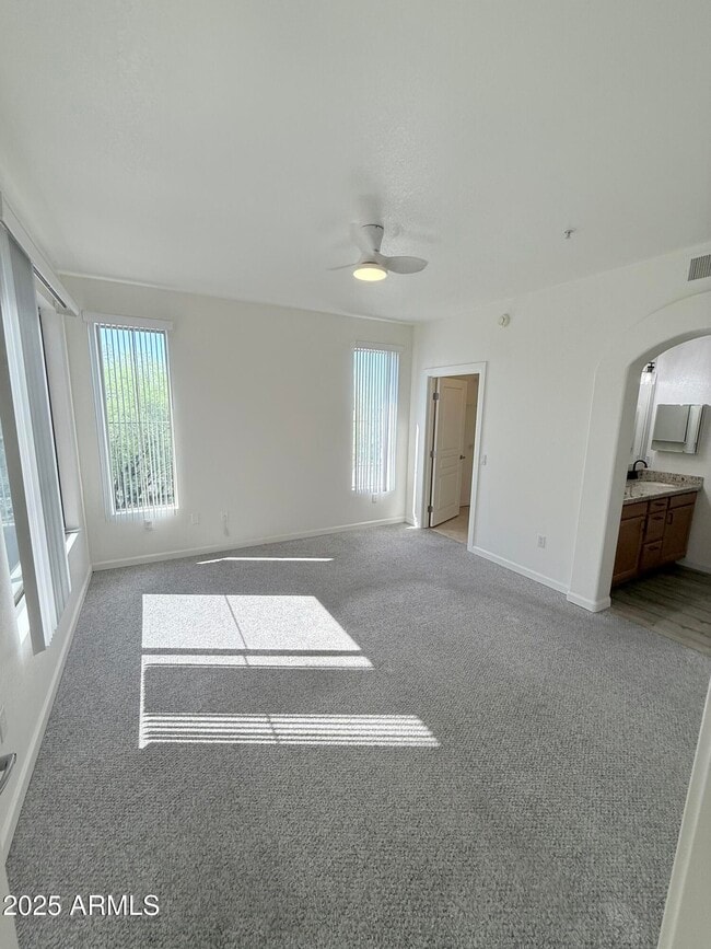 Building Photo - 11680 E Sahuaro Dr