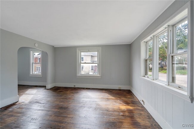 Building Photo - 148 W Cayuga St