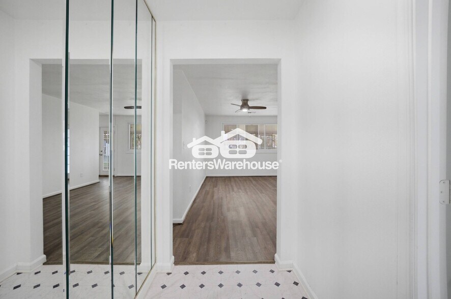 Building Photo - 3009 Knight Rd