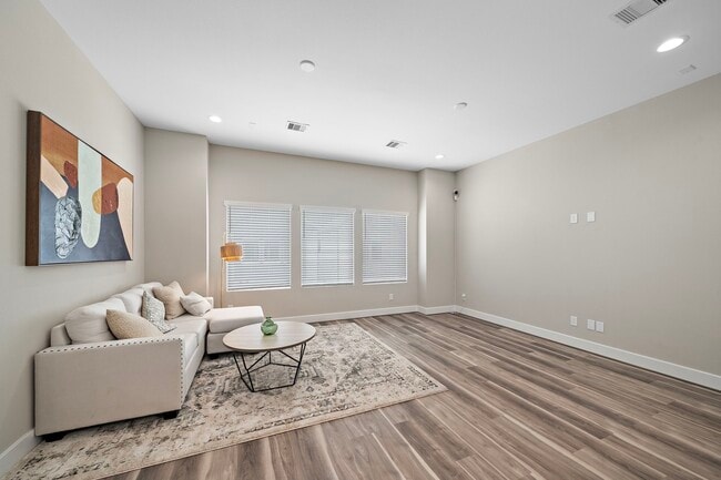 Building Photo - 2623 Huntington Creek Ln