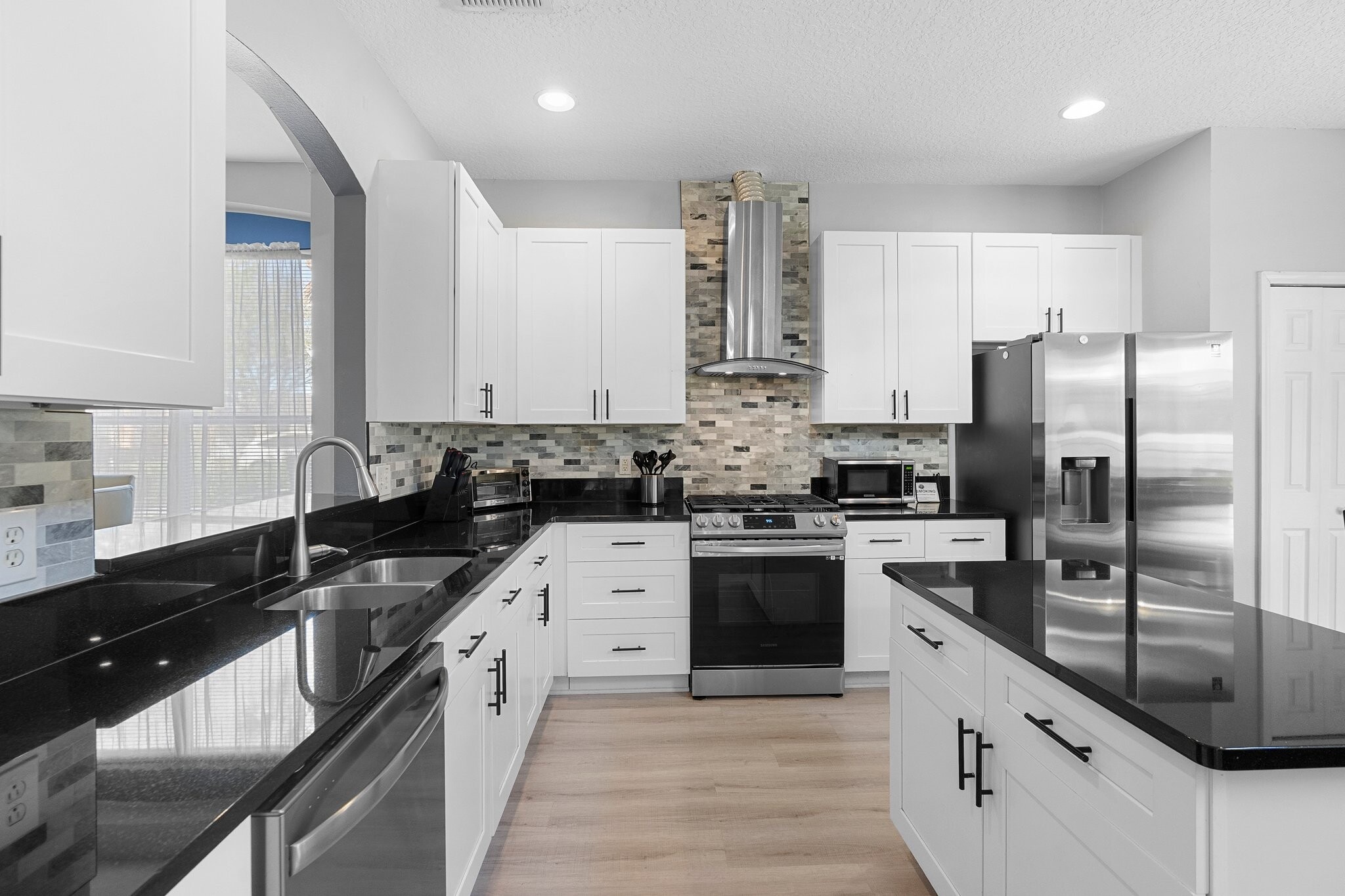 Building Photo - 2646 Emerald Island Blvd