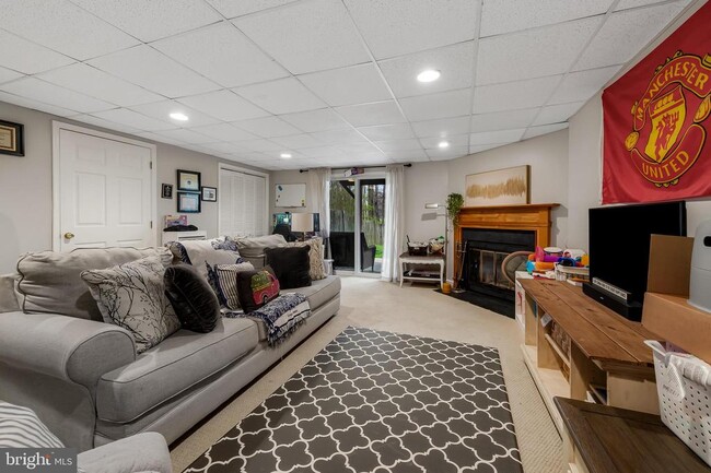 Building Photo - 3964 Forest Valley Rd