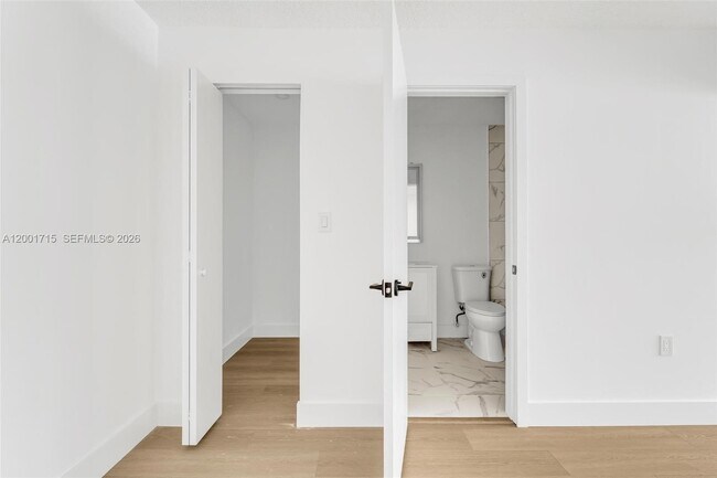 Building Photo - 1611 NE 50th Ct
