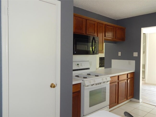 Building Photo - 2503 Autrey Dr