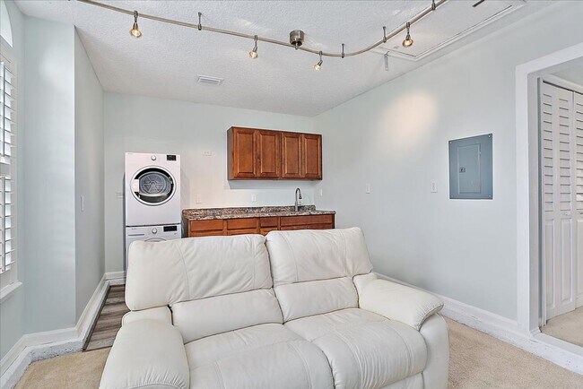 Building Photo - 3710 Hawks Bay Ct