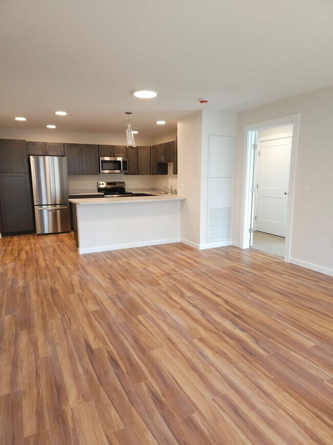 Building Photo - Village at Autumn Pond II:  New 2 Bedroom Corner Apartments with Balcony