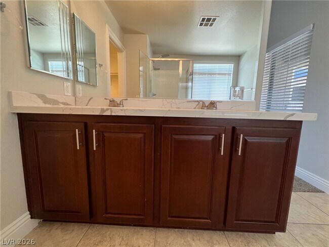 Building Photo - 9460 Glendora Valley St