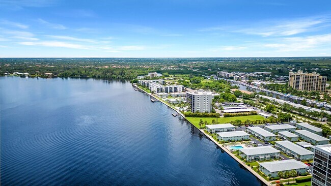 Building Photo - Palms at Waters Edge 3344-M6