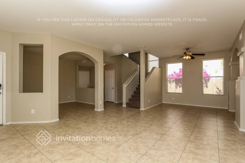 Building Photo - 11747 N 148th Ave