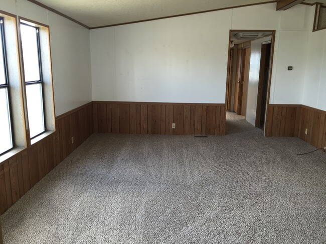 Building Photo - 471 Tiffany Dr