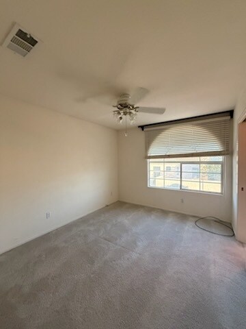 Building Photo - 80 Desert Rain Ln