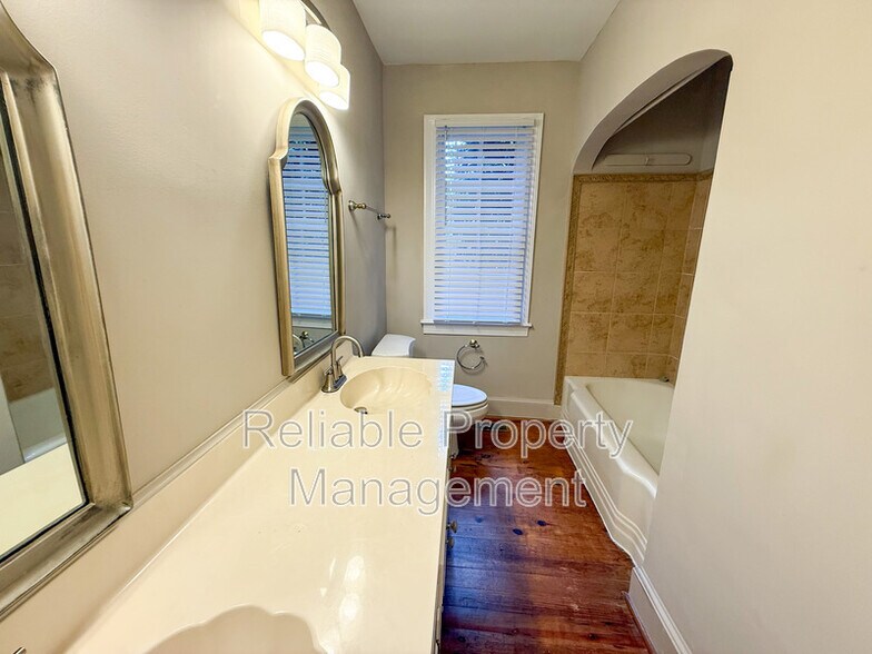 Building Photo - 106 Donald Ross Dr